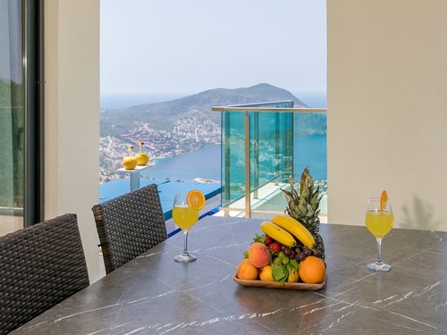  gece  -  Kasım
  | Kalkan İslamlar'da Doğa Manzaralı ve Korunaklı Lüks Villa  Jakuzili 3 Süit Odalı 6 Kişilik Tatil Villası